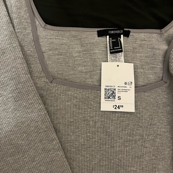 Small seamless fitted bodysuit - Picture 3 of 3